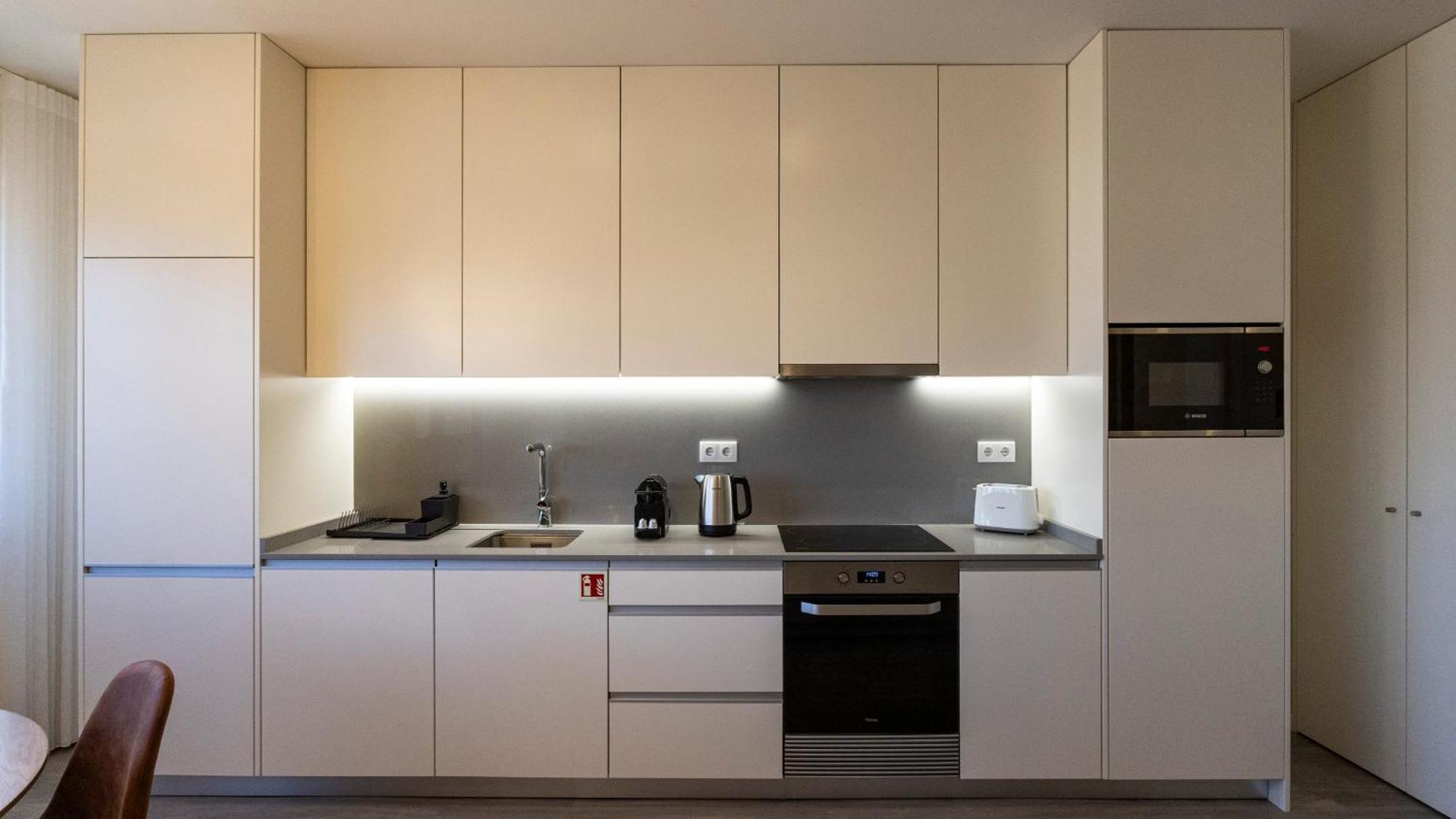Bright 2br Flat Near Praca Da Galiza By Lovelystay Apartamento Porto